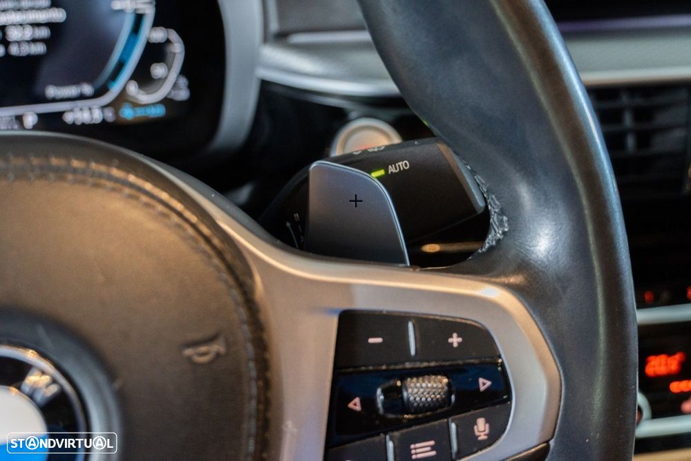 BMW 530 e iPerformance Pack M - 16