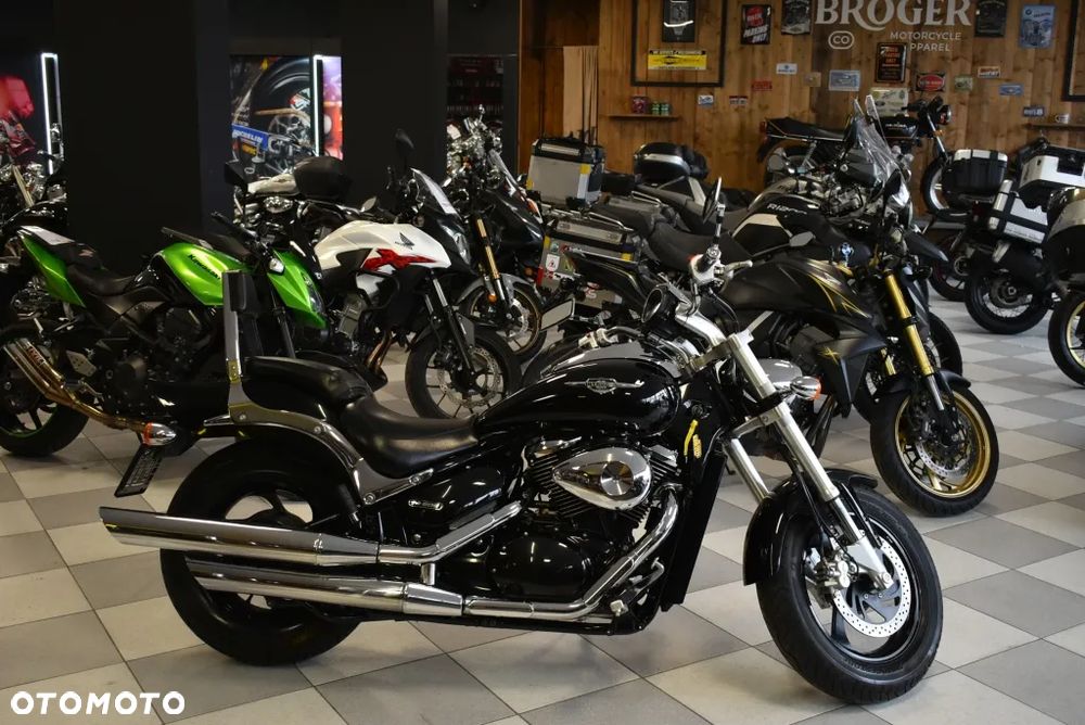 Suzuki Intruder - 39