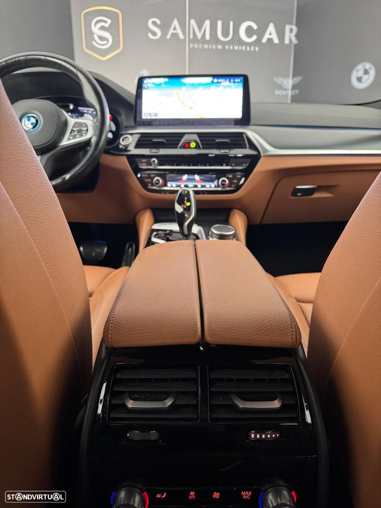 BMW 530 e Pack Desportivo M - 20
