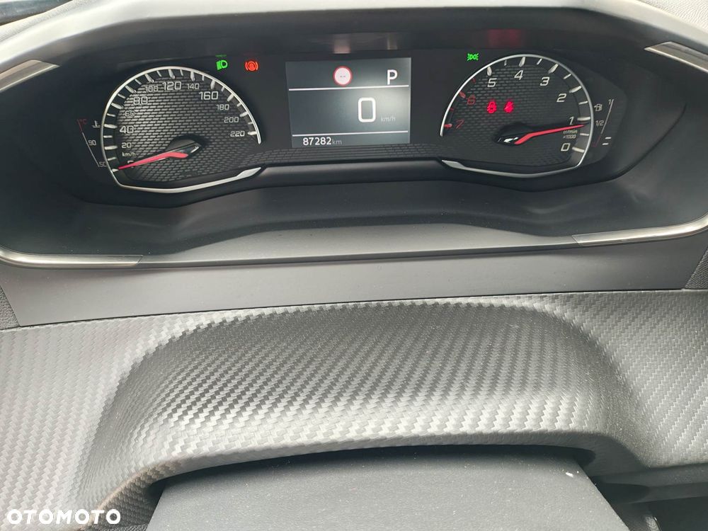 Peugeot 2008 1.2 PureTech Active Pack S&S EAT8 - 8
