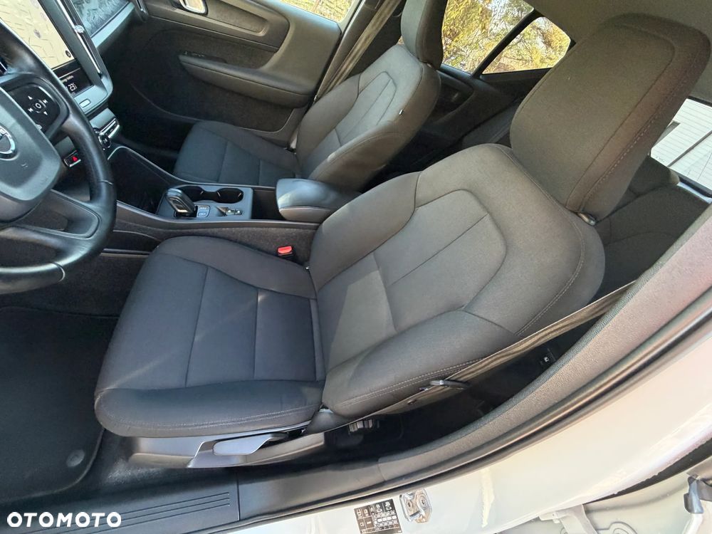 Volvo XC 40 T3 Momentum - 11