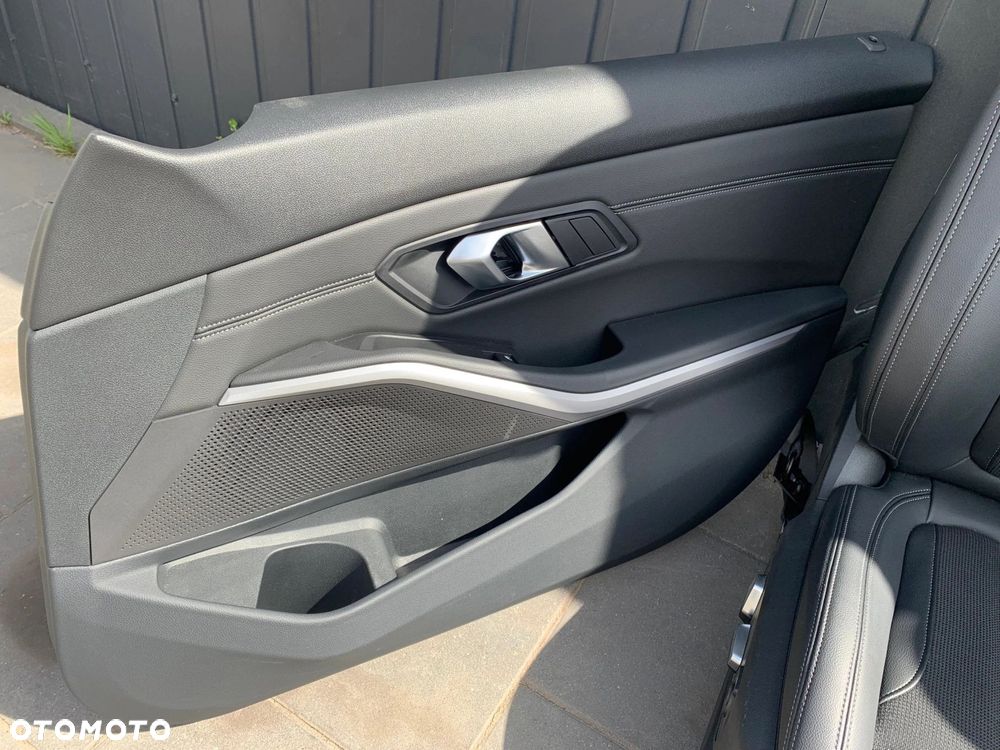 FOTELE TAPICERKA SPORTY GRZANE PAMIĘĆ ELEKTRYCZNE SKÓRA MATERIAŁ BMW 3 G21 - 9