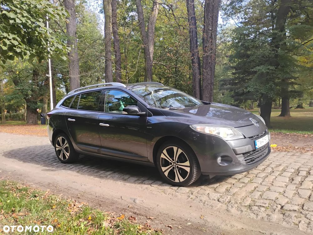 Renault Megane 2011 photo 2