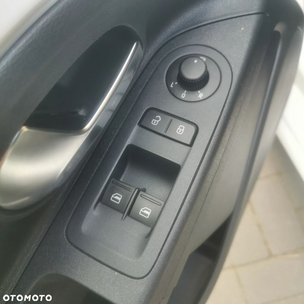 Volkswagen up! (BlueMotion Technology) high - 12
