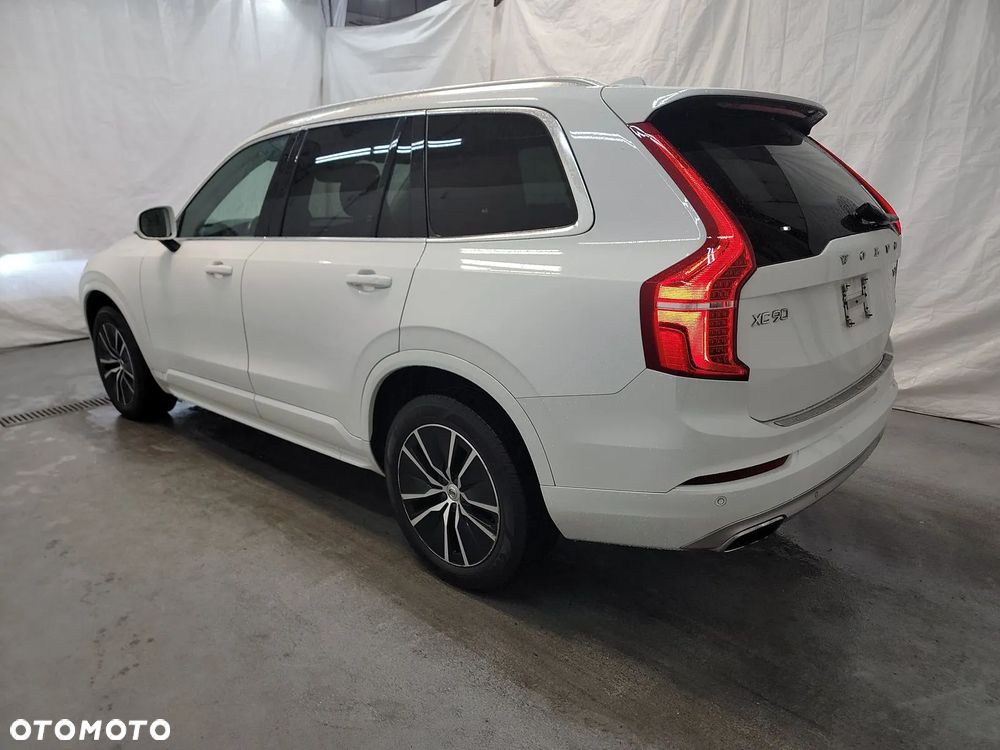 Volvo XC 90 Momentum - 4