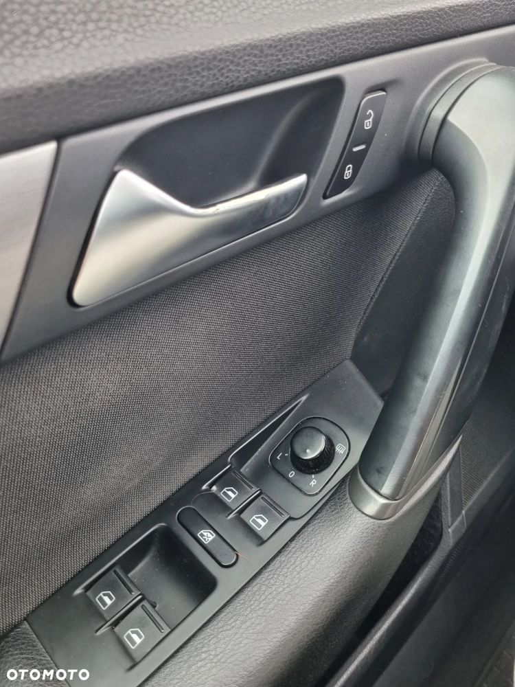 Volkswagen Passat 2.0 TDI DSG Comfortline - 14