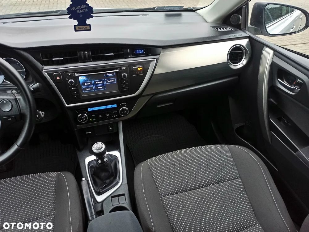 Toyota Auris 1.4 D-4D Business Edition - 18