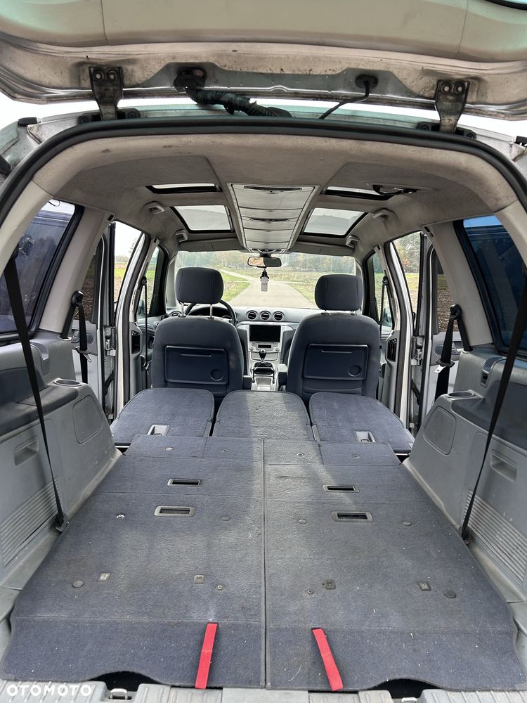 Ford Galaxy - 8