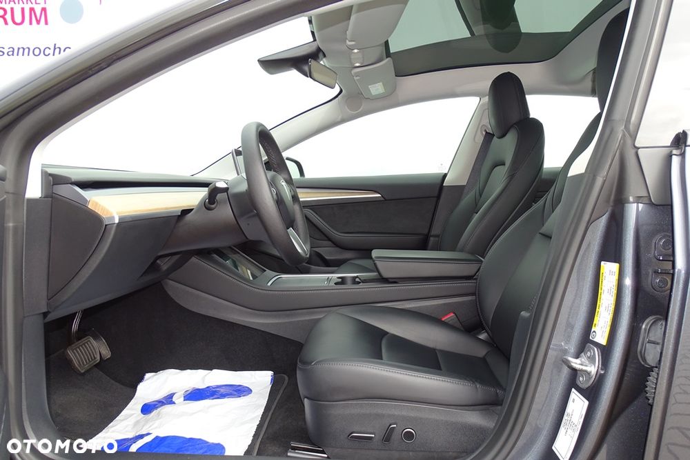 Tesla Model 3 - 27