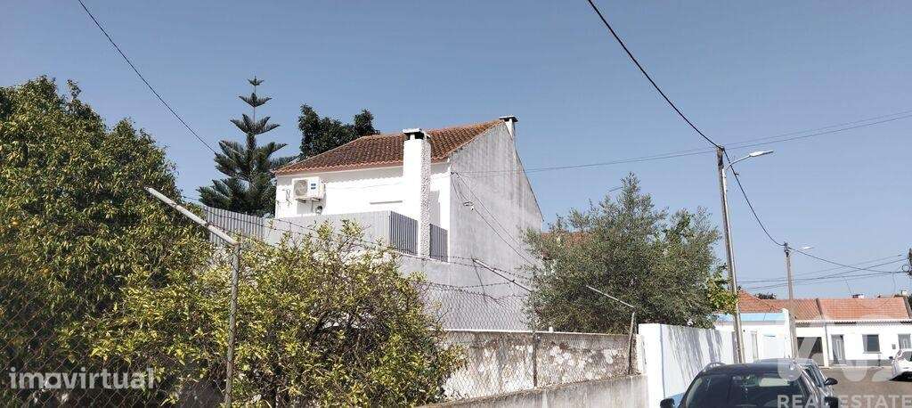 Andar de moradia T2 em Almeirim de 107,35 m2 - Grande imagem: 3/40