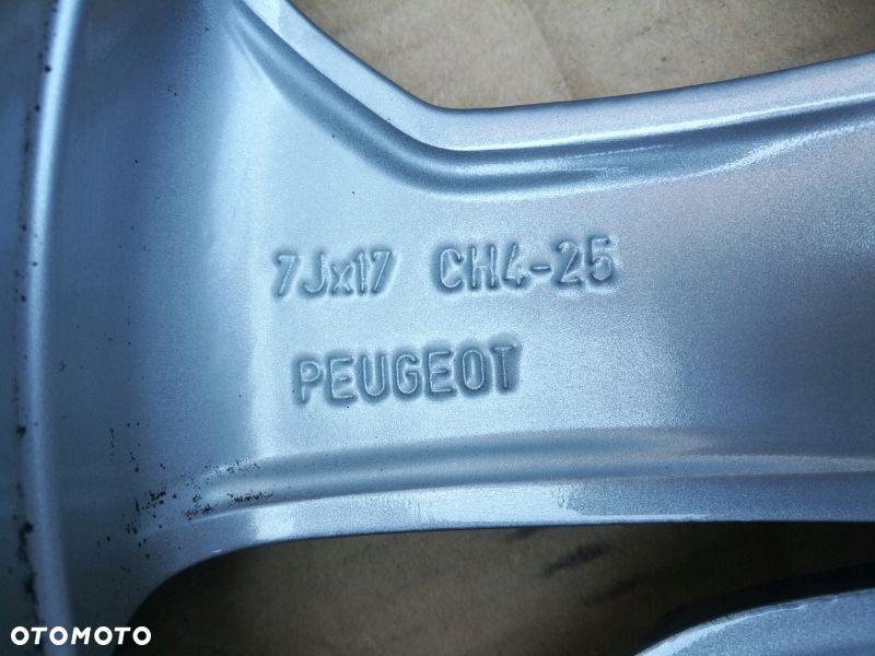 Felga aluminiowa 17" Peugeot 9673773777 - 3