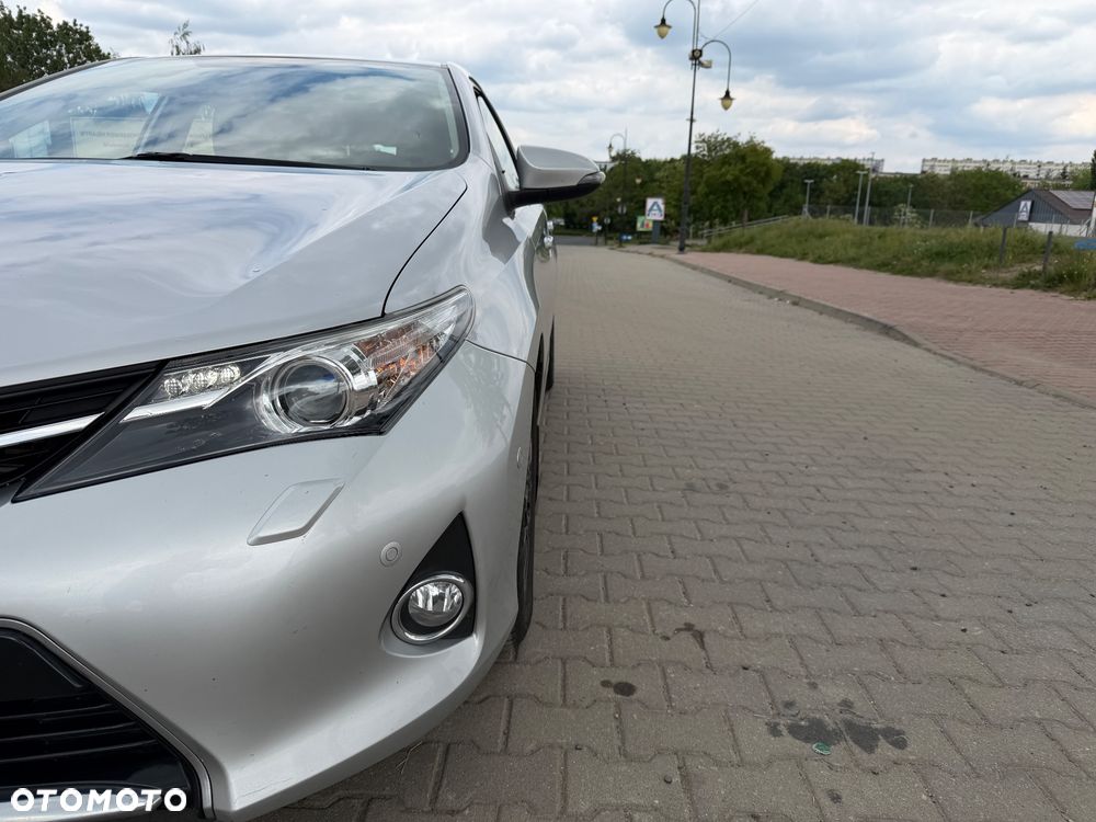 Toyota Auris 2.0 D-4D Premium Comfort - 9