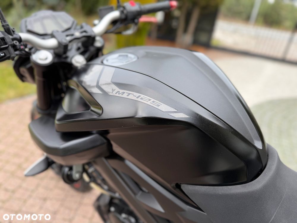 Yamaha MT - 32