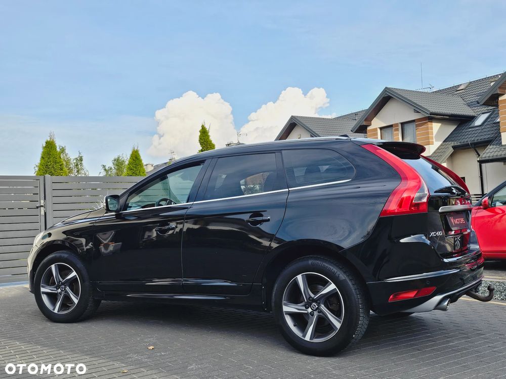 Volvo XC 60 D3 Drive-E R-Design Momentum - 2