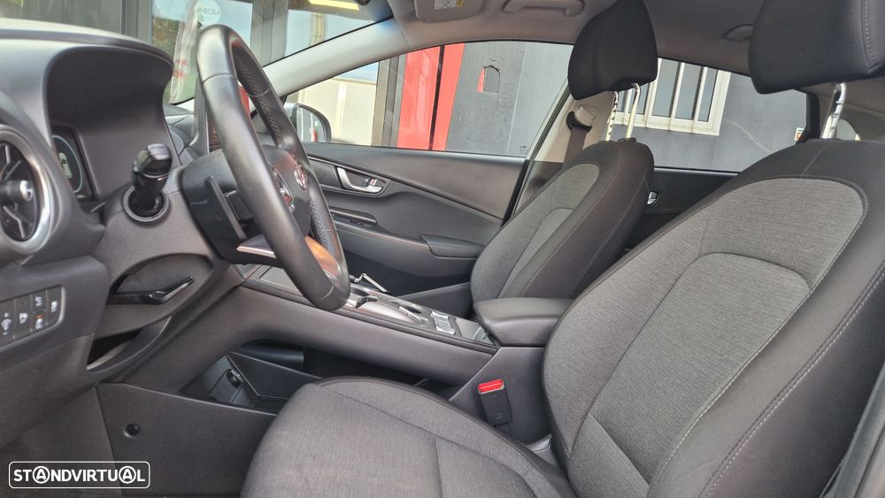 Hyundai Kauai 64 kWh Premium+LED - 12