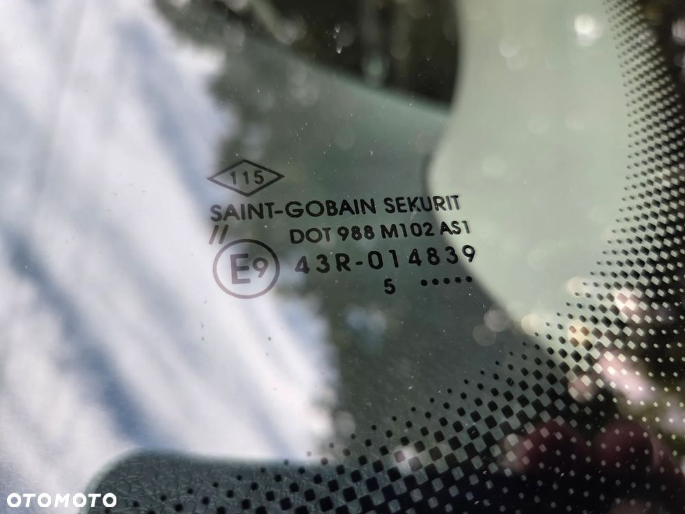 Dacia Sandero 1.2 16V 75 Essentiel - 24