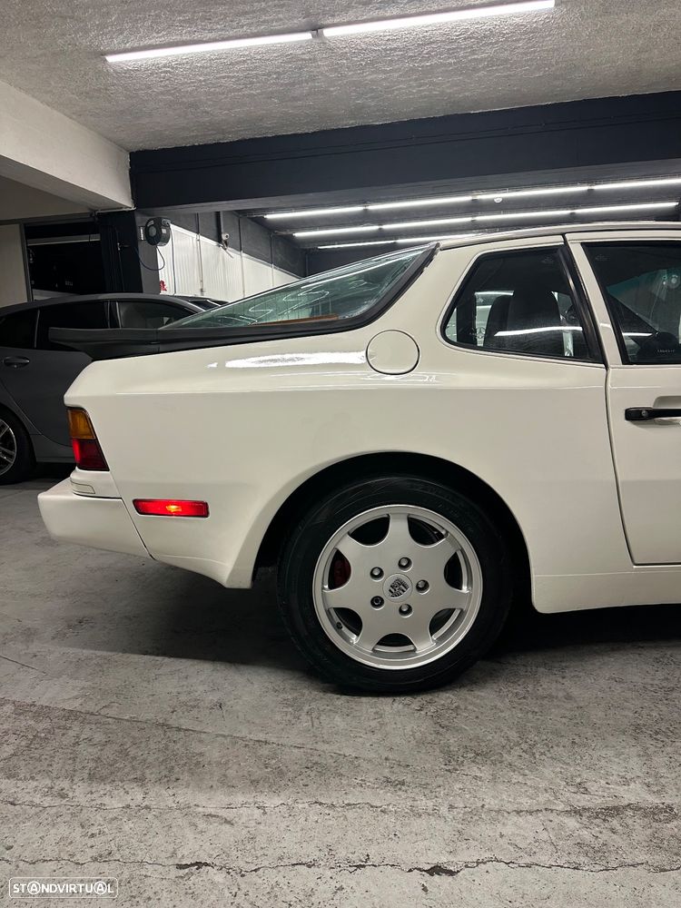 Porsche 944 Standard - 6