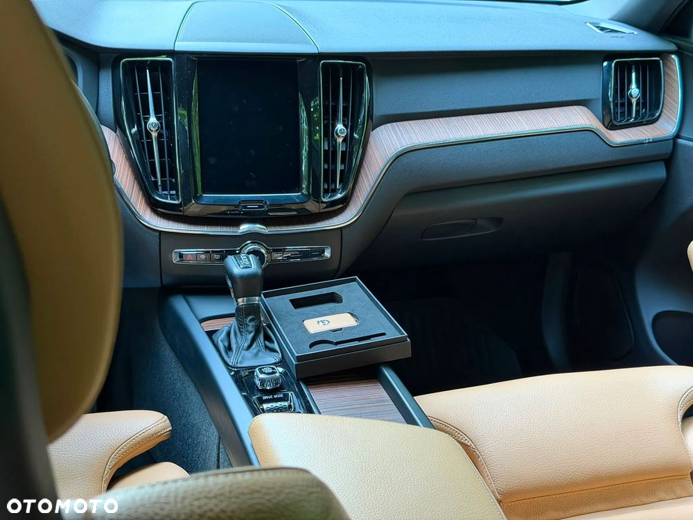 Volvo XC 60 D4 AWD Inscription - 19