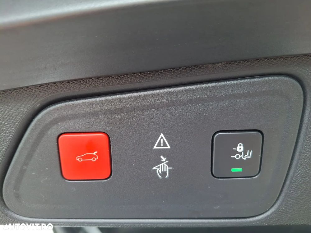 Peugeot 3008 1.5 BlueHDI 130 EAT8 Allure Pack - 23