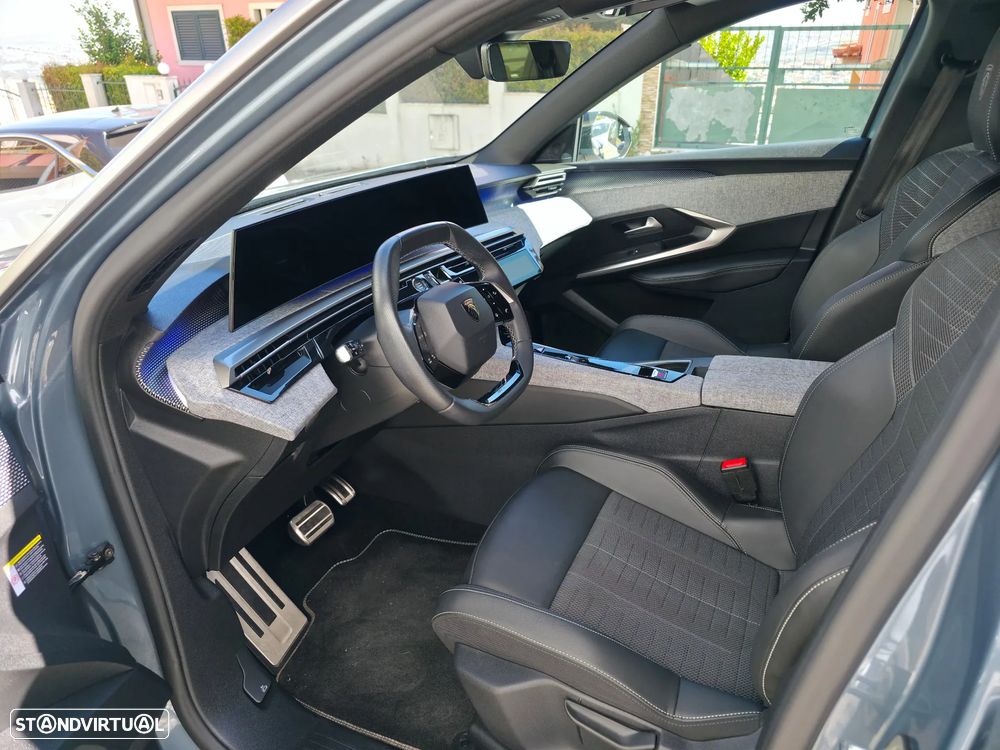 Peugeot 3008 Hybrid 145 e-DSC6 GT - 12