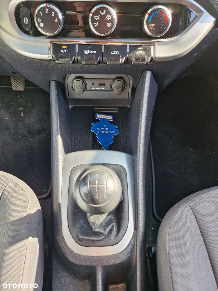 Kia Rio 1.2 Edition 7 - 12