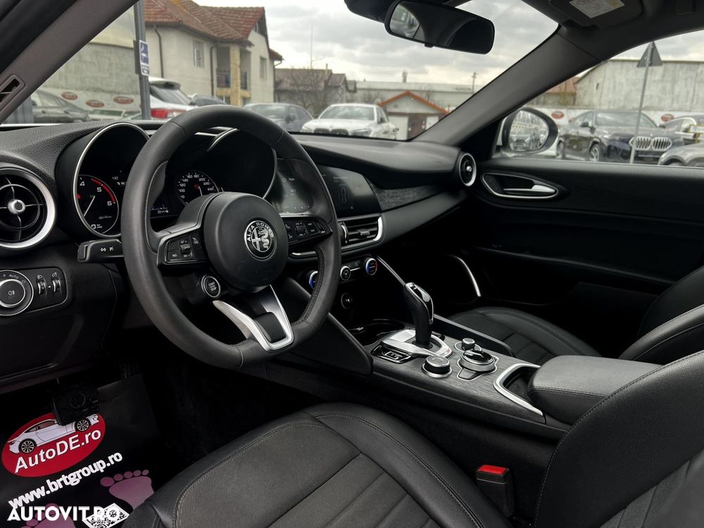 Alfa Romeo Giulia - 5