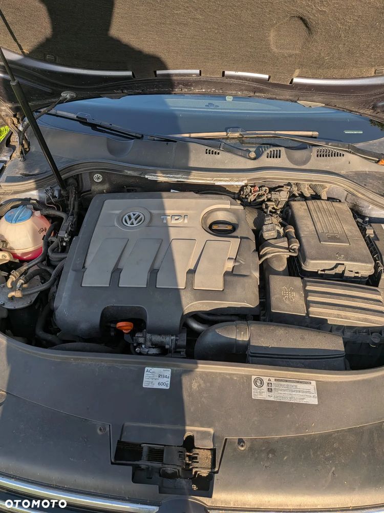 Volkswagen Passat - 19