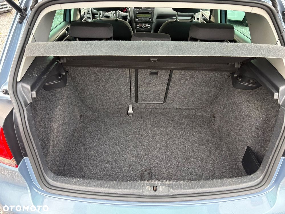 Volkswagen Golf - 26