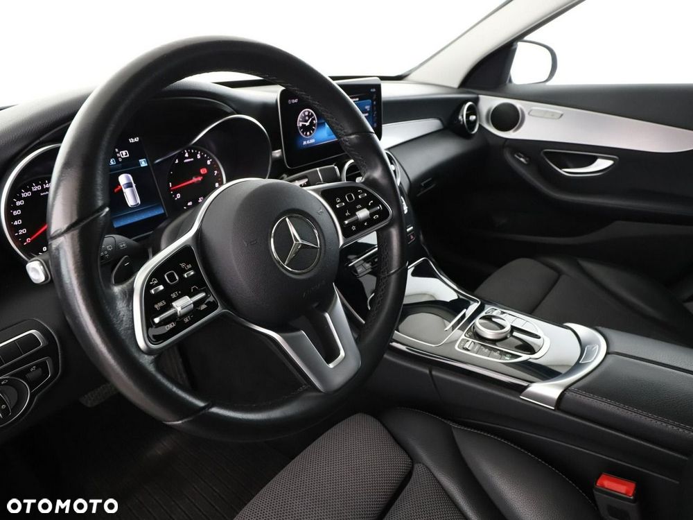 Mercedes-Benz Klasa C 300 4Matic 9G-TRONIC Avantgarde - 15