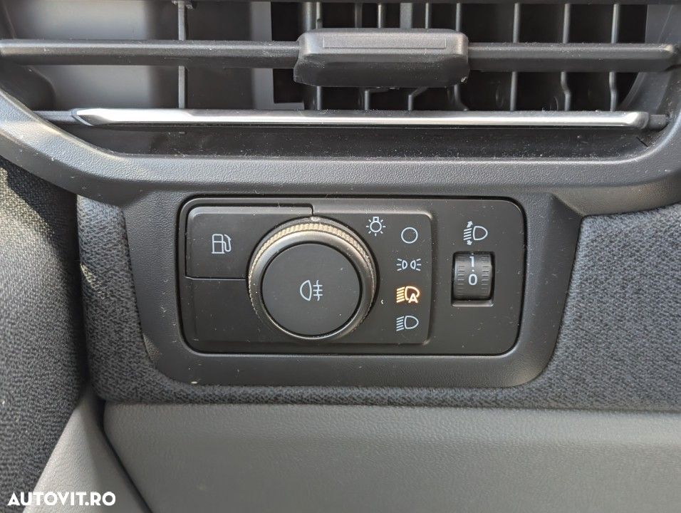 Ford Tourneo Custom - 15