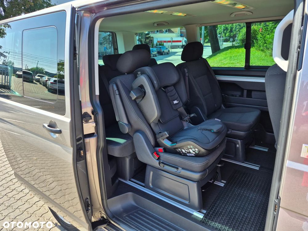 Volkswagen Multivan - 14