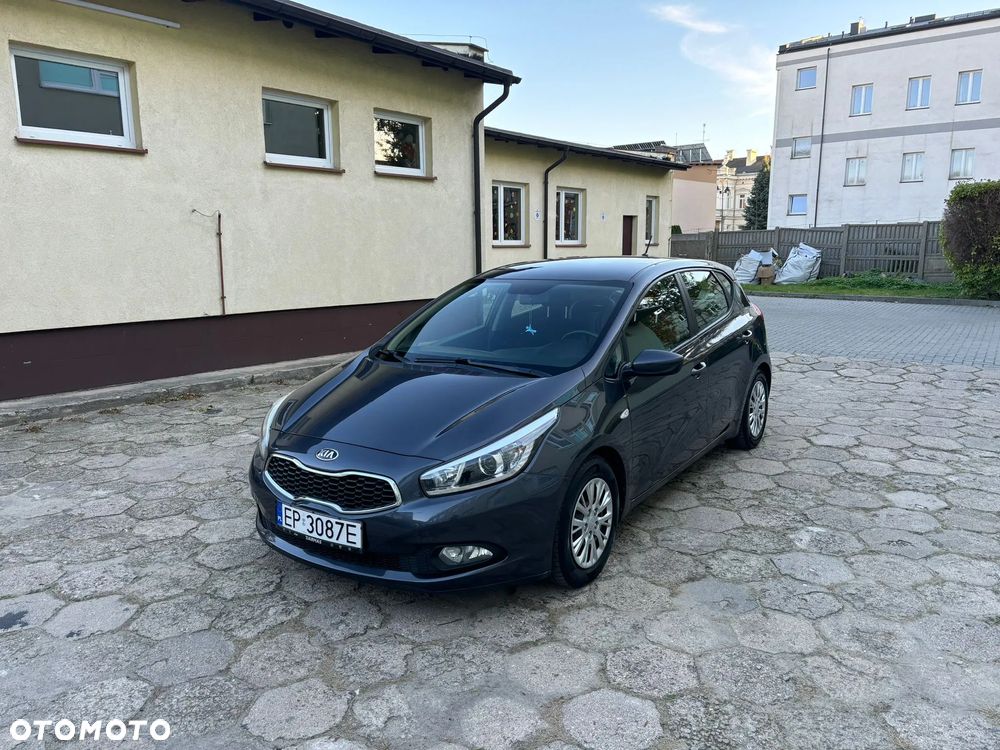 Kia Ceed - 25