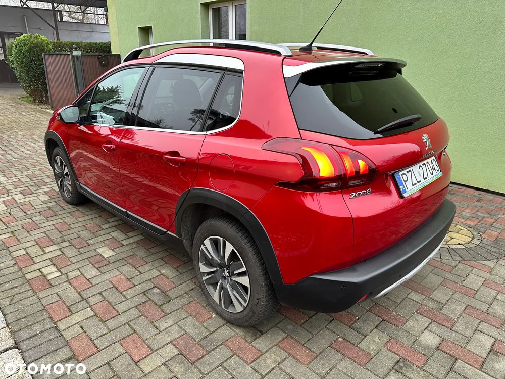 Peugeot 2008 1.2 Pure Tech GPF Allure S&S EAT6 - 5