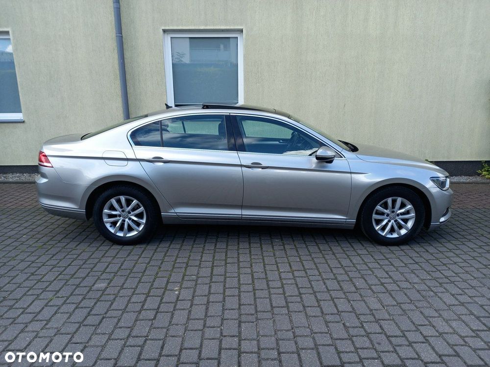 Volkswagen Passat 2.0 TDI (BlueMotion Technology) Highline - 15