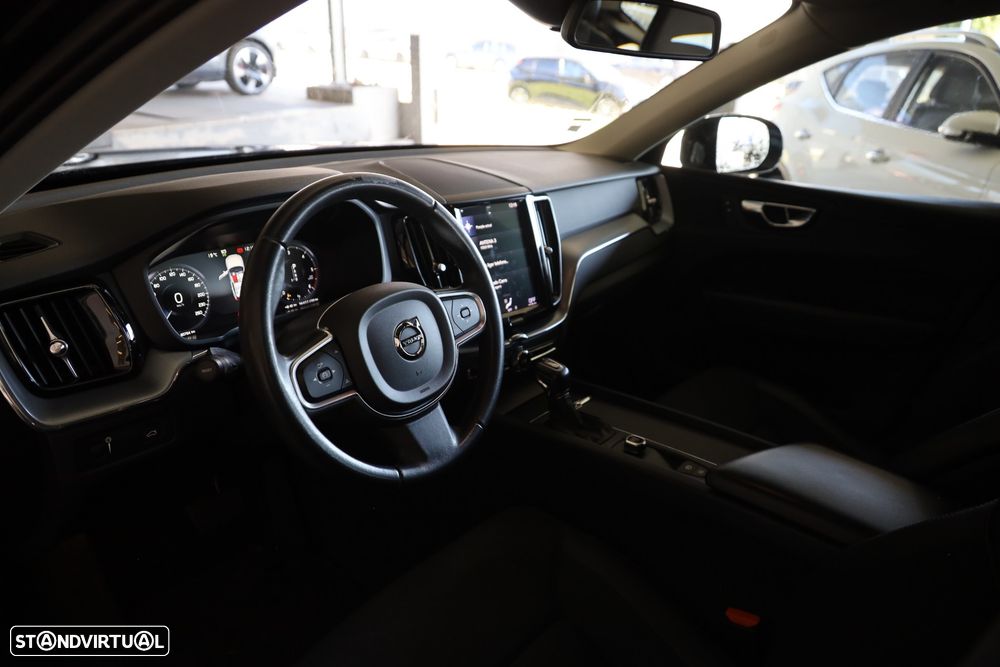 Volvo XC 60 2.0 D4 Momentum Geartronic - 13