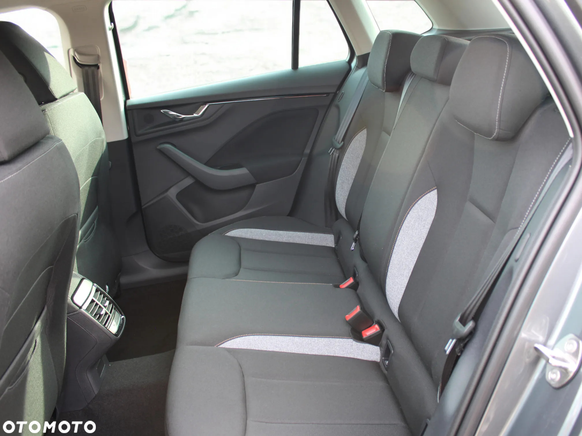 Skoda Kamiq 1.0 TSI Selection DSG - 14