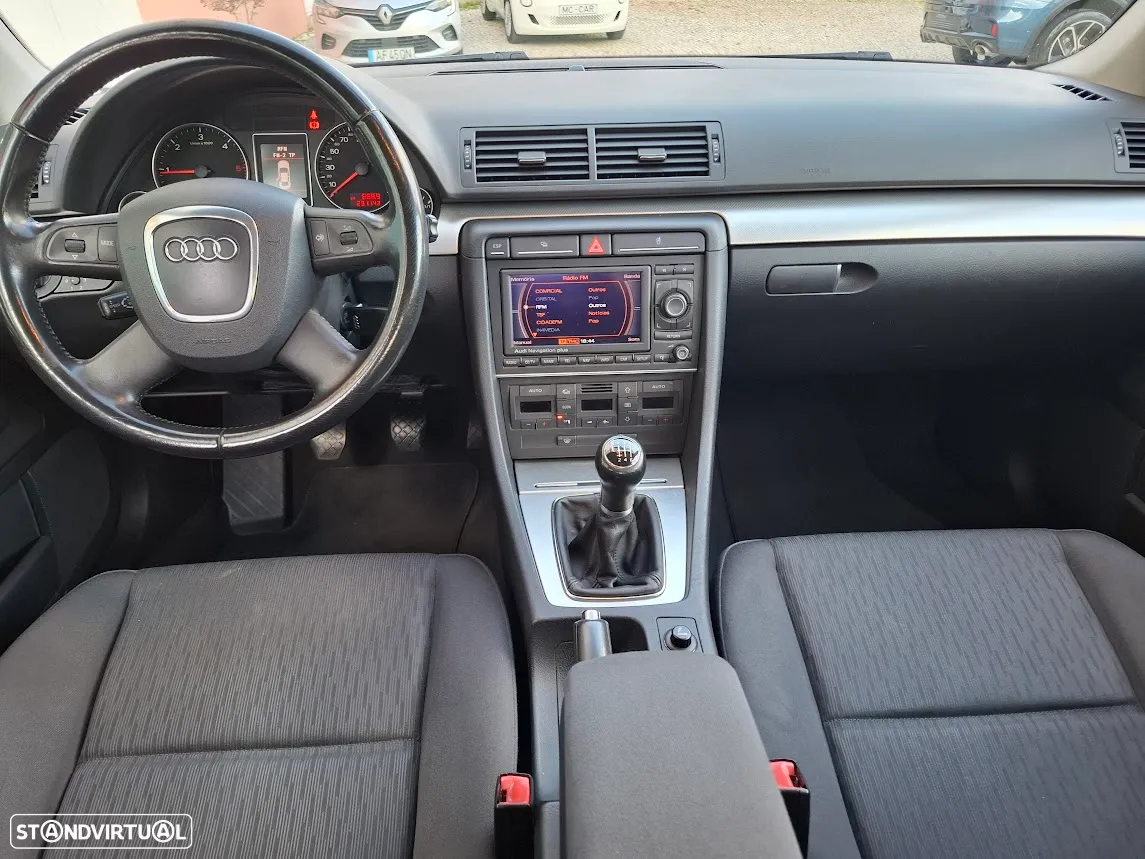 Audi A4 2.0 TDI S-line - 7
