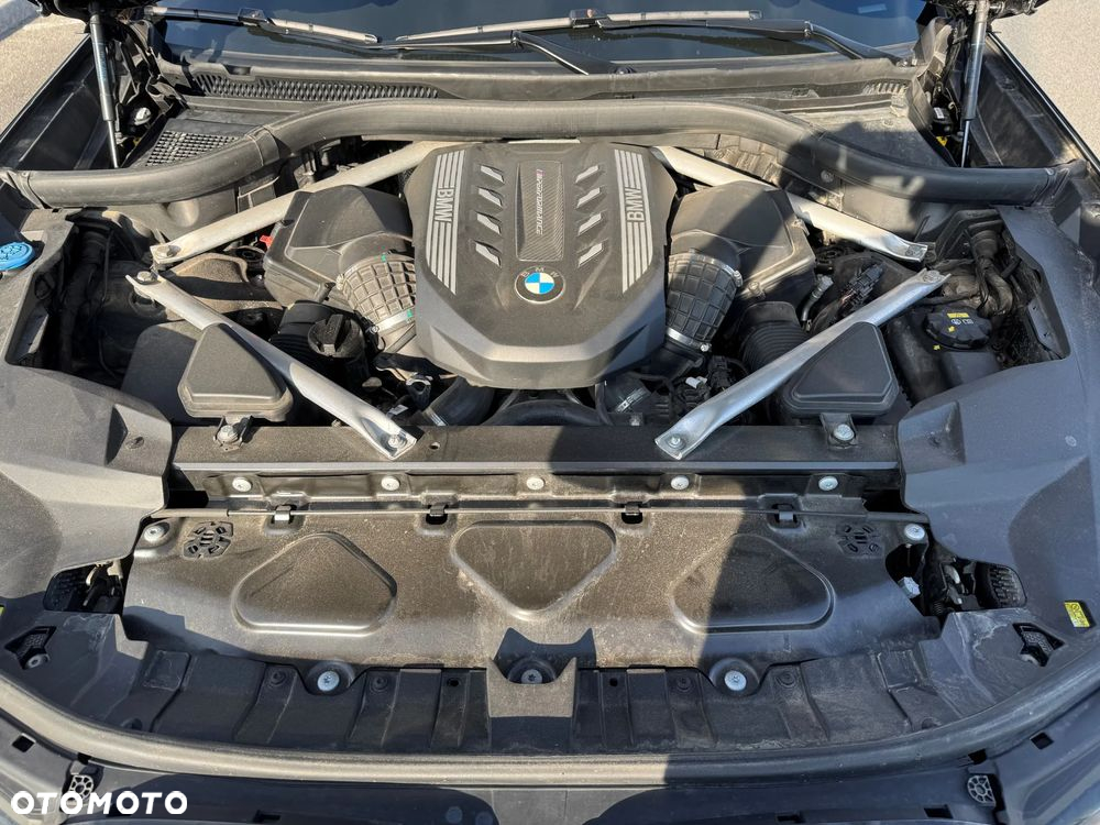 BMW X7 M50i sport - 11