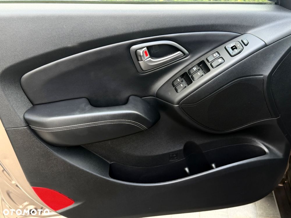 Hyundai ix35 1.7 CRDi 2WD Fifa World Cup Edition - 34