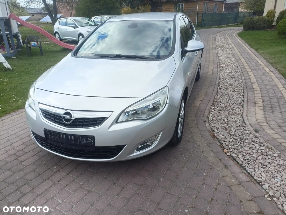 Opel Astra 1.6 150 Jahre - 1