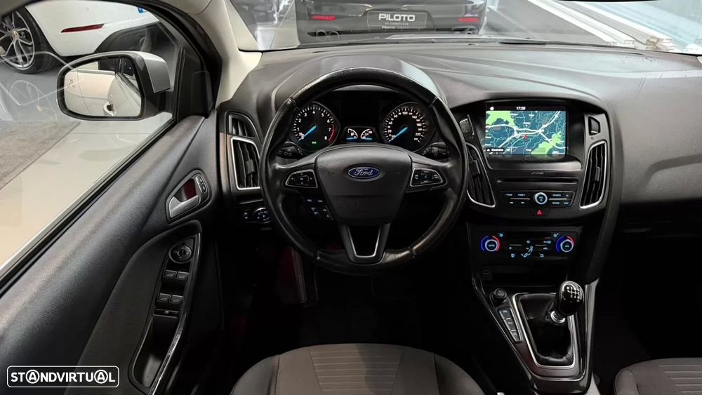 Ford Focus 1.0 EcoBoost Titanium - 16