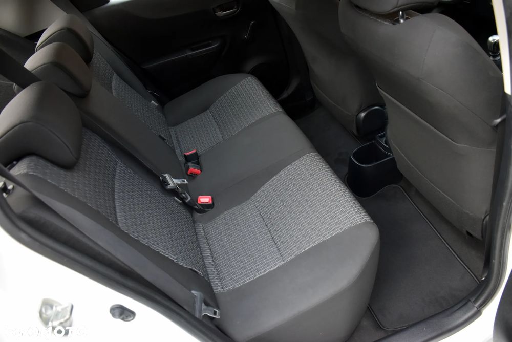 Toyota Yaris 1.4 D-4D Sol EU5 - 8