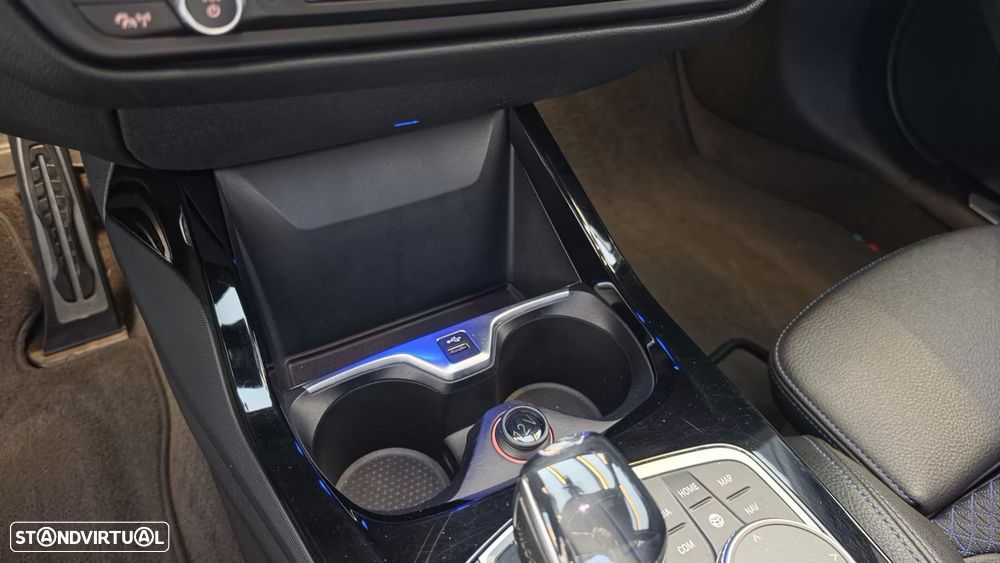 BMW 116 d Pack Desportivo M Auto - 47