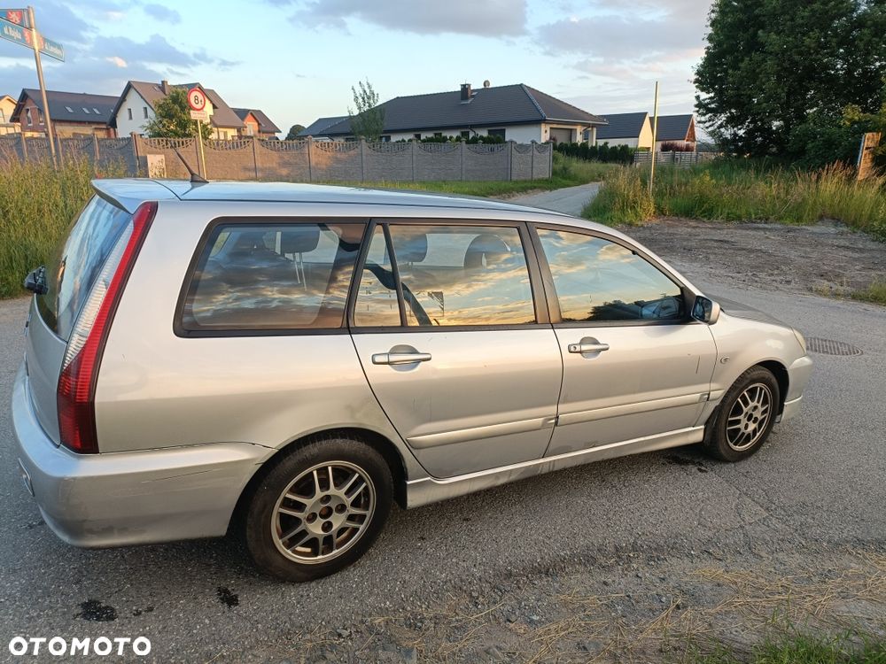 Mitsubishi Lancer - 5