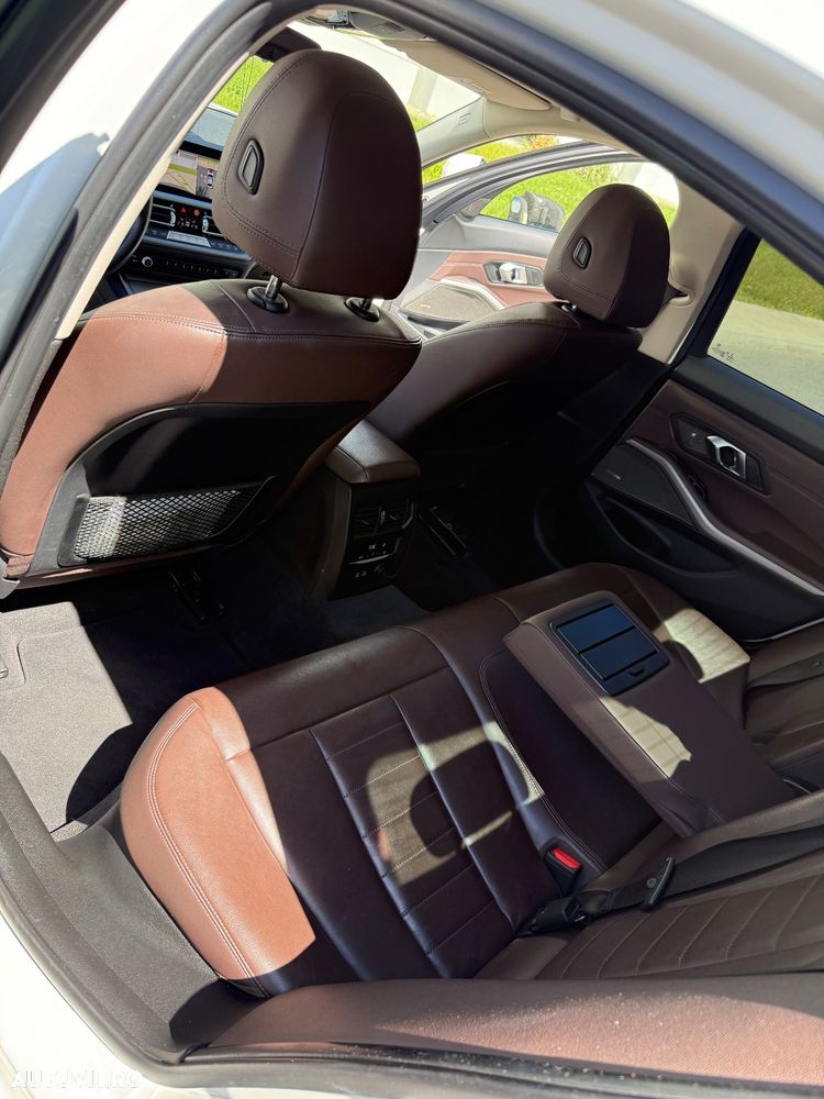 BMW Seria 3 318d Aut. Advantage - 16