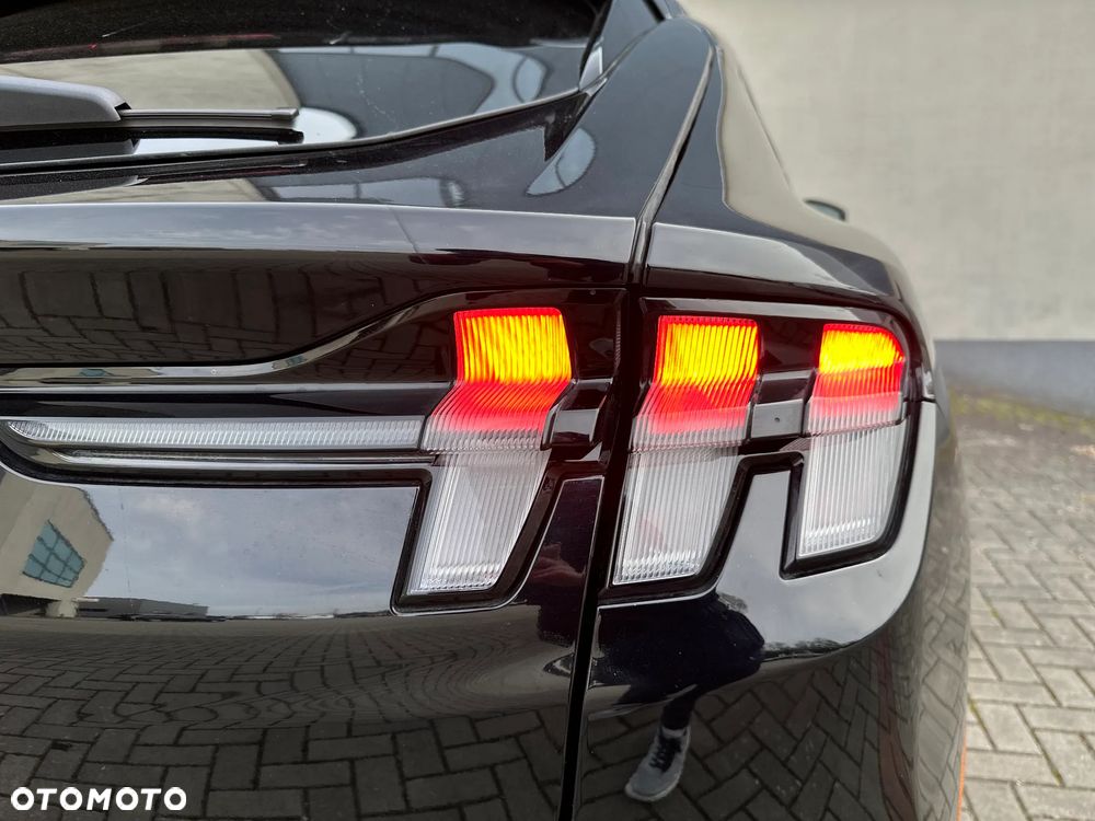 Ford Mustang Mach-E 75kWh RWD - 26
