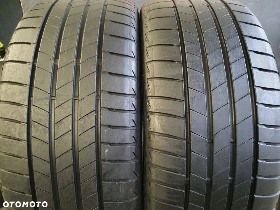 225/40R19 Bridgestone Turanza T005 para lato 5,1 - 1
