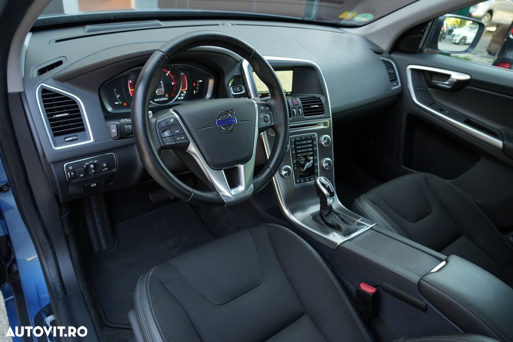 Volvo XC 60 D4 Geartronic Summum - 18