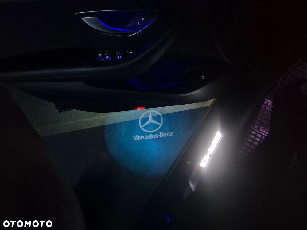 Mercedes-Benz Klasa E 220 d Business Edition 9G-TRONIC - 36