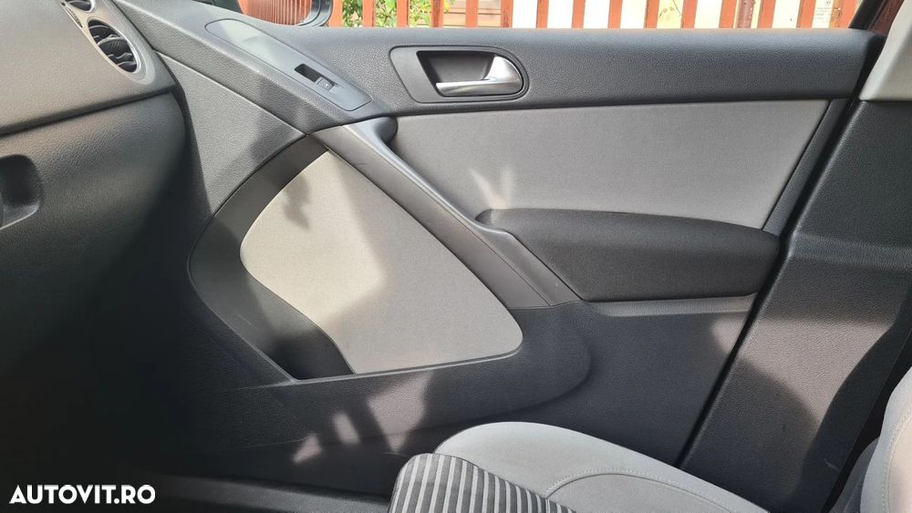 Volkswagen Tiguan 2.0 TDI DPF 4Motion Sport & Style - 17